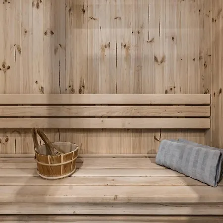 Dom Nad Zalewem ヴィラ *