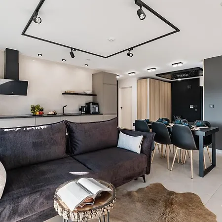 ヴィラ Dom Nad Zalewem チョルシュティン